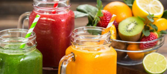 smoothies dans des jars